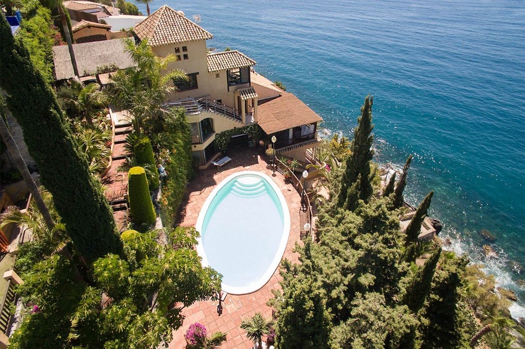 Mantenimiento de piscinas de alquiler vacacional